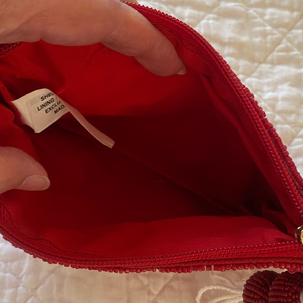 Red Beaded Heart Clutch - Picture 10 of 10